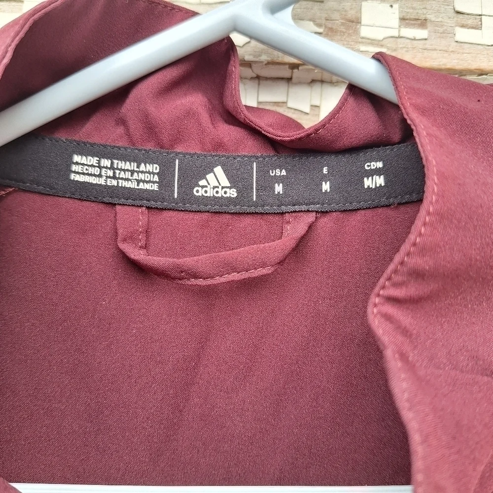 🌟 Adidas Pullover jacket size medium